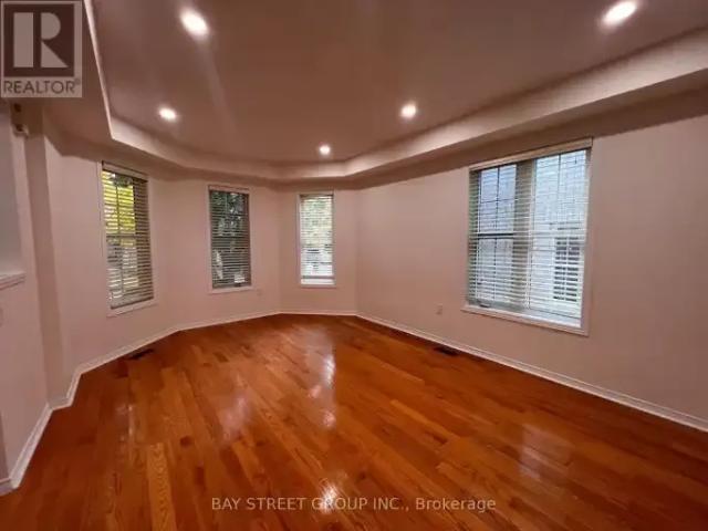 For Rent 3 Bedroom Townhouse Richmond Hill ON DS101986782
