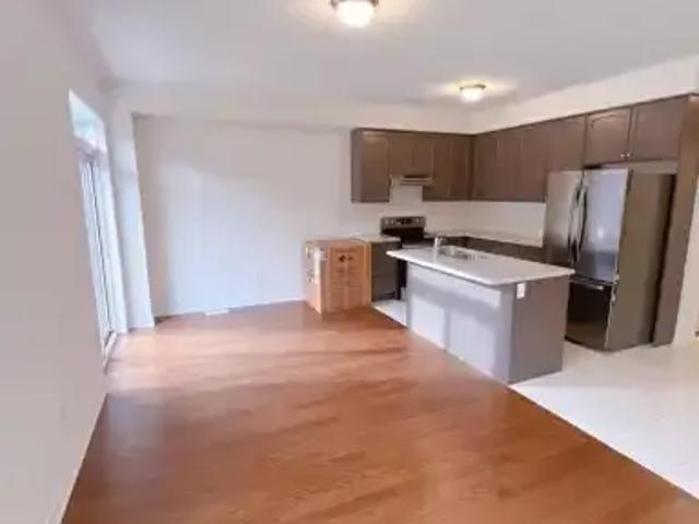 For Rent 3 Bedroom Townhouse Richmond Hill ON DS103958806