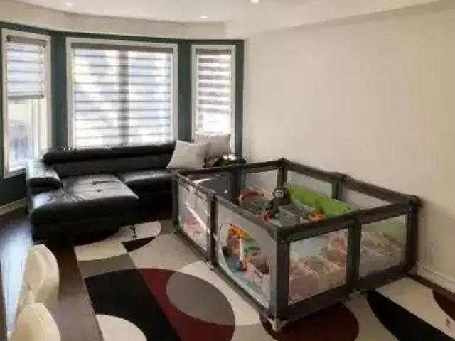 For Rent 3 Bedroom Townhouse Richmond Hill ON DS104957655