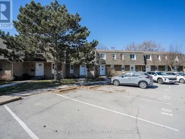 For Rent 3 Bedroom Townhouse St. Catharines ON DS102752750