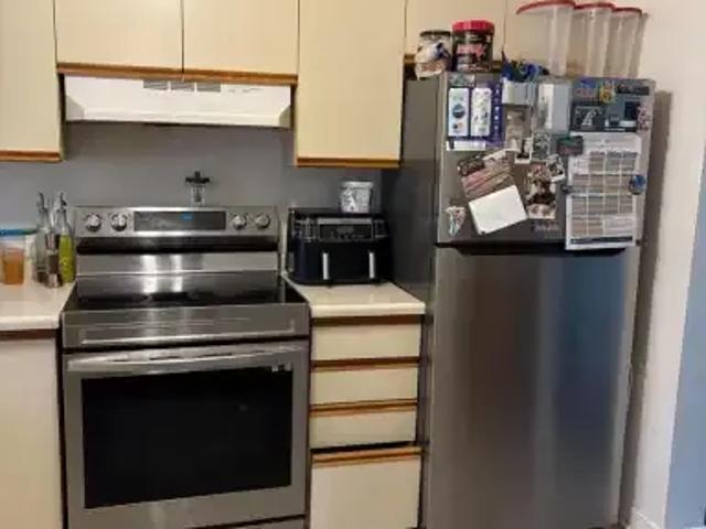For Rent 3 Bedroom Townhouse St. Catharines ON DS103215964