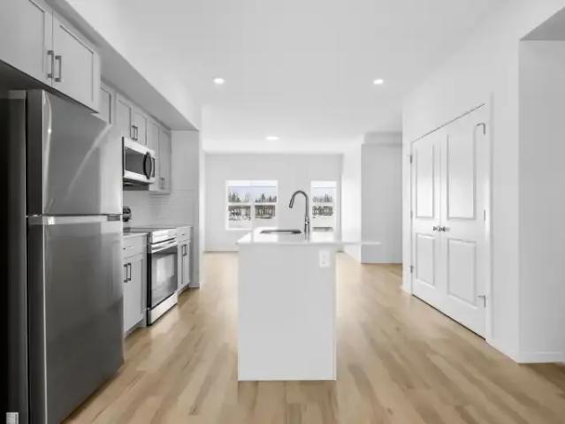 For Rent 3 Bedroom Townhouse Stony Plain AB DS104179521