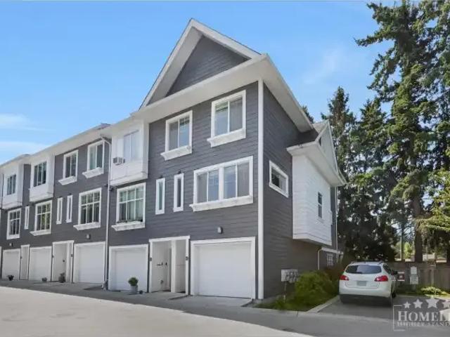 For Rent 3 Bedroom Townhouse Surrey BC DS104142862