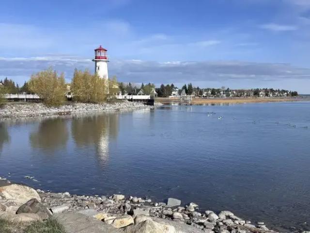For Rent 3 Bedroom Townhouse Sylvan Lake AB DS104598309