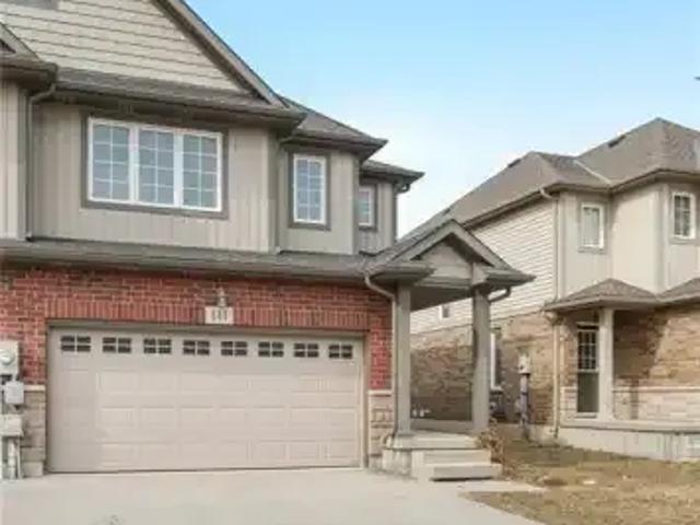 For Rent 3 Bedroom Townhouse Thorold ON DS105023409