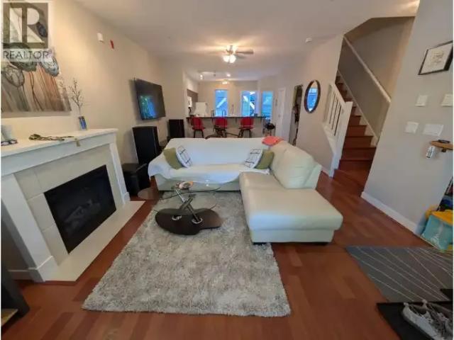 For Rent 3 Bedroom Townhouse Vancouver BC DS103770694