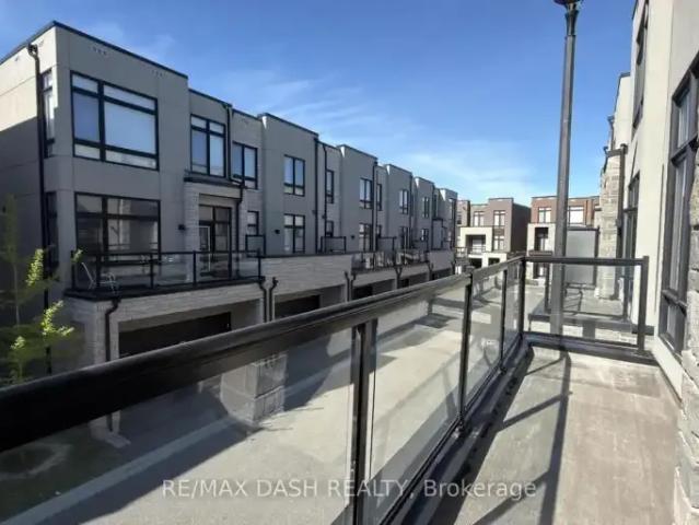 For Rent 3 Bedroom Townhouse Vaughan ON DS102915381