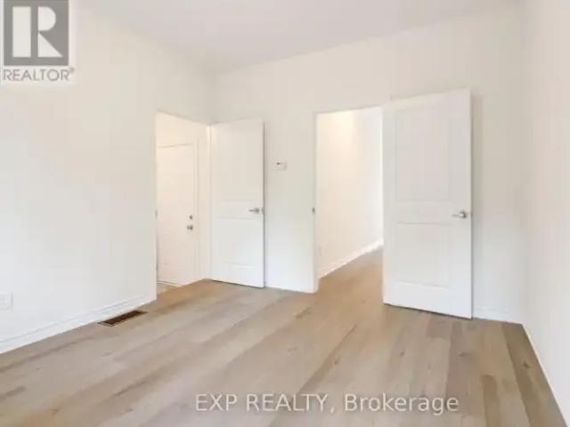 For Rent 3 Bedroom Townhouse Vaughan ON DS102204299
