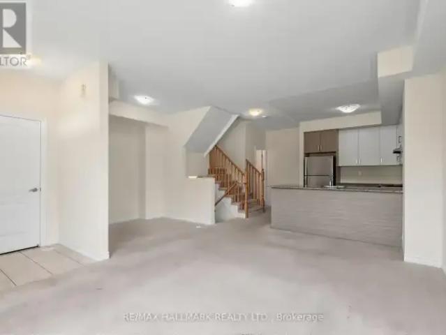 For Rent 3 Bedroom Townhouse Vaughan ON DS104224752