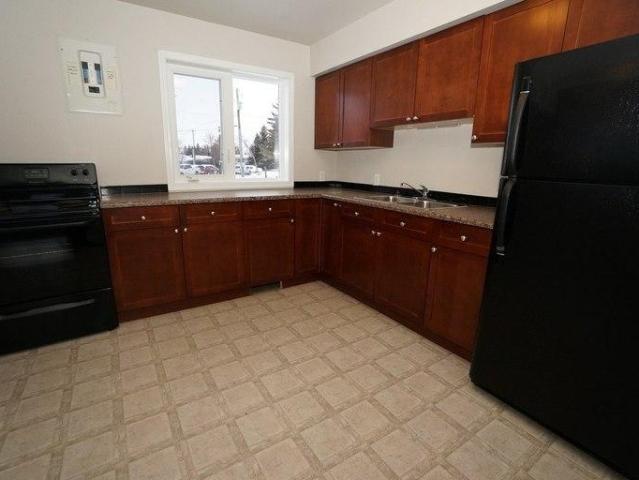 For Rent 3 Bedroom Townhouse Wainwright AB DS96246985