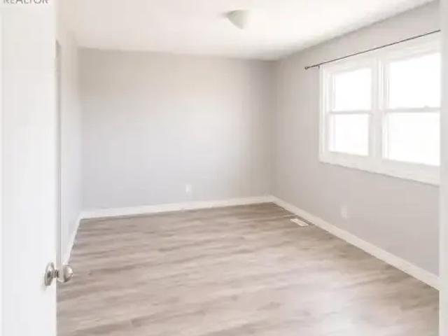 For Rent 3 Bedroom Townhouse Waterloo ON DLS102468554