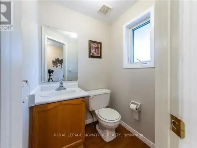 For Rent 3 Bedroom Townhouse Waterloo ON DS104224766