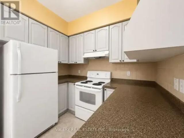 For Rent 3 Bedroom Townhouse Waterloo ON DS104257493