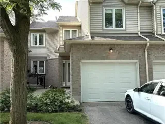 For Rent 3 Bedroom Townhouse Waterloo ON DS104362941