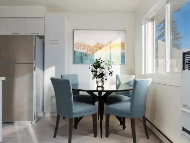 For Rent 3 Bedroom Townhouse Waterloo ON DS104782211