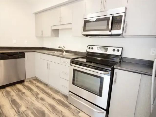For Rent 3 Bedroom Townhouse Winnipeg MB DS103957961