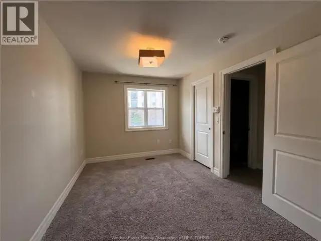 For Rent 3 Bedroom Townhouse Windsor ON DS102752798
