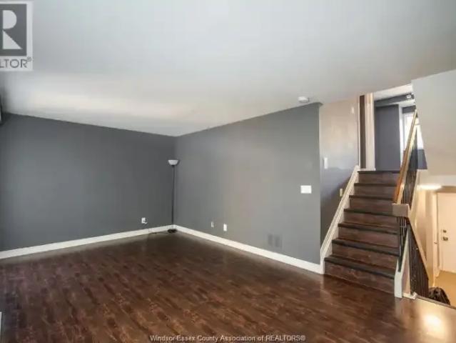 For Rent 3 Bedroom Townhouse Windsor ON DS104224769