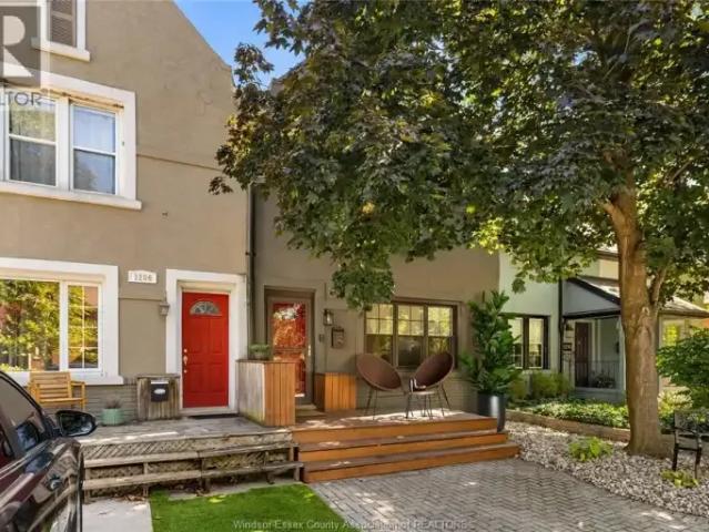 For Rent 3 Bedroom Townhouse Windsor ON DS105167486