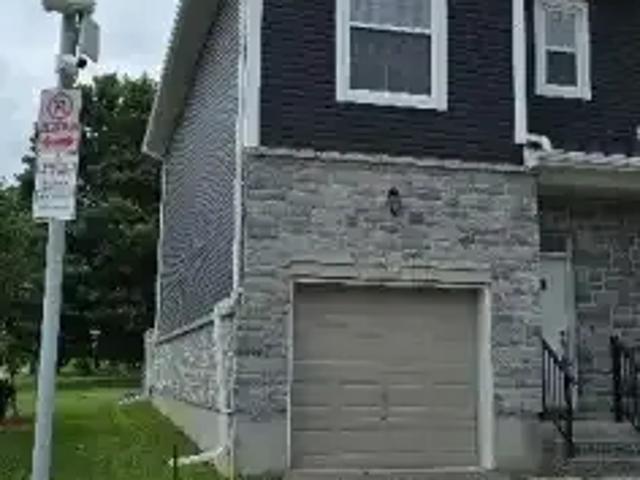 For Rent 3 Bedroom Townhouse Woodstock ON DS104535606
