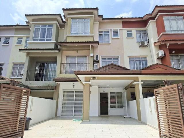 FOR RENT: 3 Storey Terrace @ Taman Puncak Jalil, Seri Kembangan