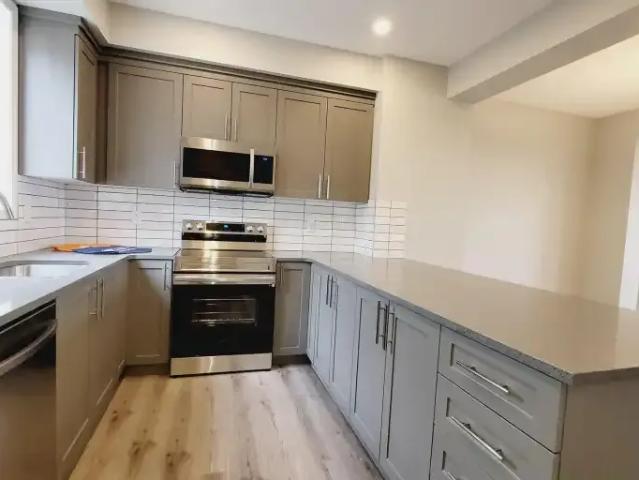For Rent 3.5 Bedroom Townhouse Edmonton AB DS103118892