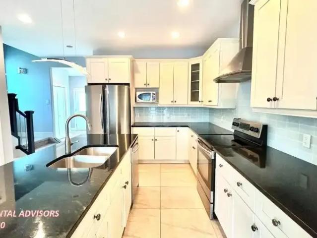 For Rent 3.5 Bedroom Apartment Edmonton AB DS104106737