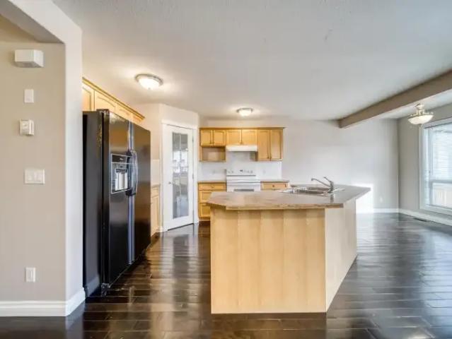 For Rent 3.5 Bedroom House Airdrie AB DLS102306573