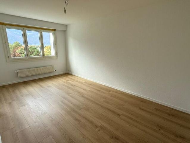 For rent 3.5 room apartment renovated