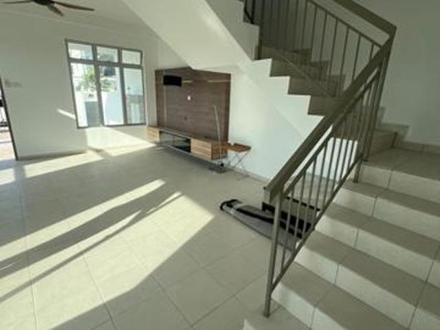 FOR RENT 3sty FURNISHED unit SCIENTEX KUNDANGCORNERunitOPENAREABIG