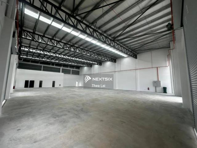 For Rent *Taman pelangi indah @ Ulu Tiram Double Storey Corner Lot House