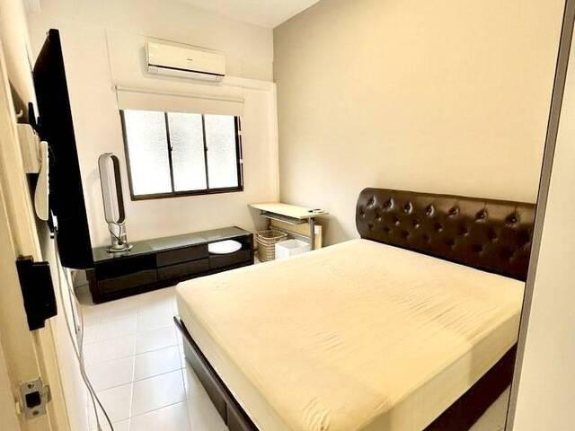 For RENT: Telok Kurau Walk up Apartment Master Room with Ensuite