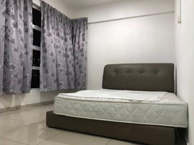 For Rent The Zest Bandar Kinrara 3R2B2CP Partly Furnish