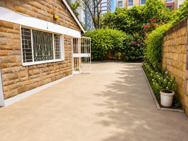 For Rent: To Let Spacious 3 Bedroom Bungalow, South B, Nairobi Central, Nairobi | 3 Beds, 3 Baths Ref: 66216 Kenya Property Centre KPC