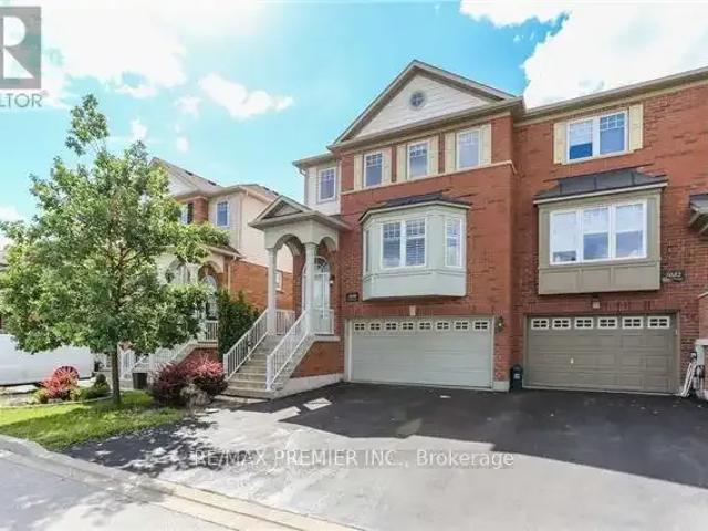 For Rent Townhouse Oakville ON DS103879665
