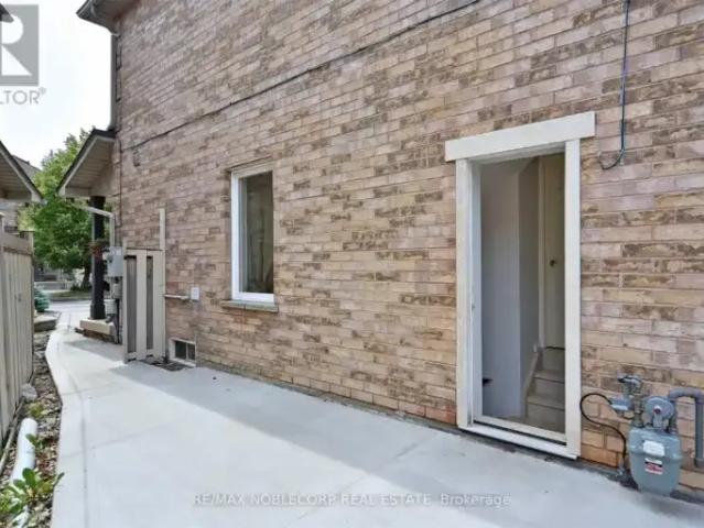For Rent Townhouse Vaughan ON DLS102052740
