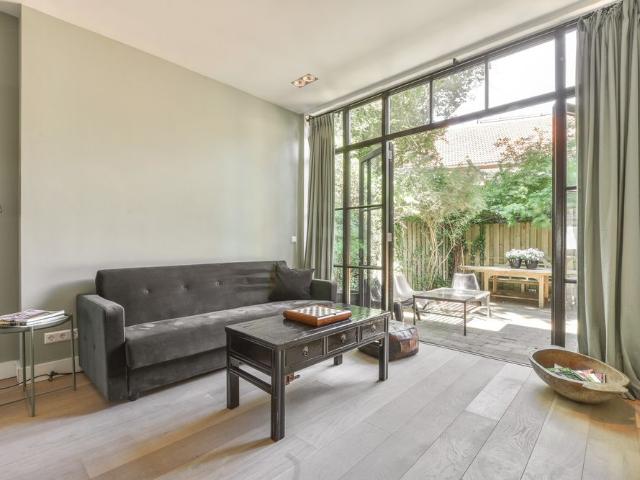 For rent: Tweede van der Helststraat 29H, 1073 AG Amsterdam