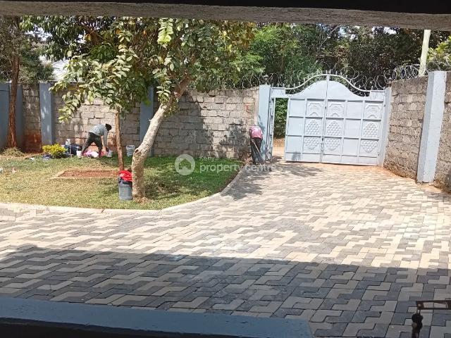 For Rent: Unbeatable Deal! 4 Bedroom Bungalow Plus Sq In High End Location, Karen, Nairobi | 4 Beds, 4 Baths Ref: 65931 Kenya Property Centre KPC