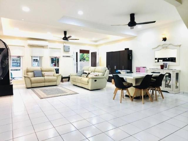 FOR RENT / WTL: Double Storey Terrace House Seksyen 3, Bandar Baru Bangi, Bangi