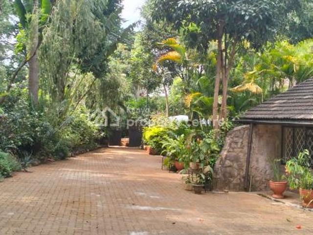 For Rent: A Stunning 5 Bedroom House, Gigiri Road, Rosslyn, Westlands, Nairobi | 5 Beds, 5 Baths Ref: 34929 Kenya Property Centre KPC