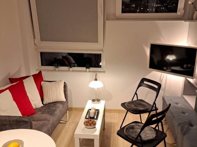For rent a studio apartment on Grunwaldzki Square