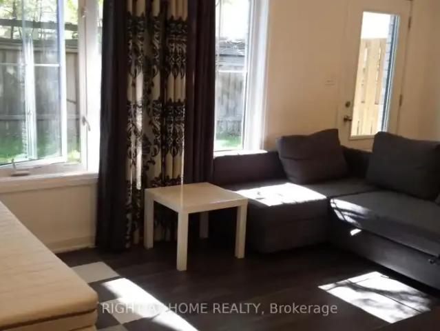 For Rent Apartment Richmond Hill ON DS104895181