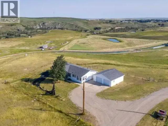 For Rent Apartment Rural Cardston County AB DS98375824