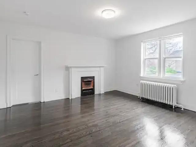 For Rent Apartment Toronto ON DS100298754