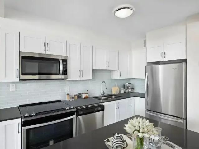 For Rent Apartment Toronto ON DS103355293