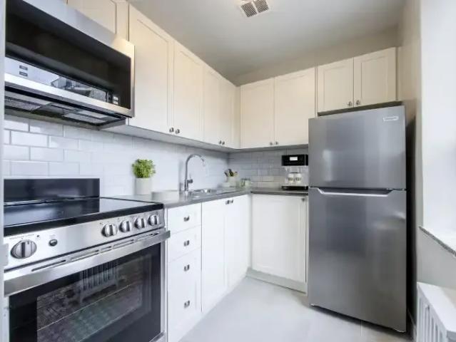 For Rent Apartment Toronto ON DS103423543