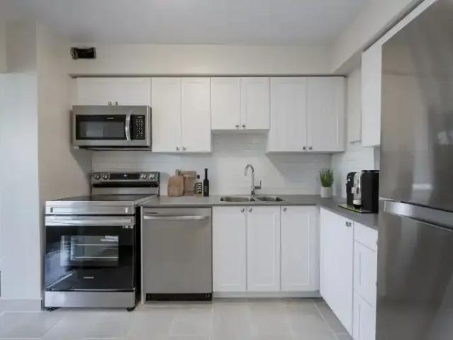 For Rent Apartment Toronto ON DS103568559