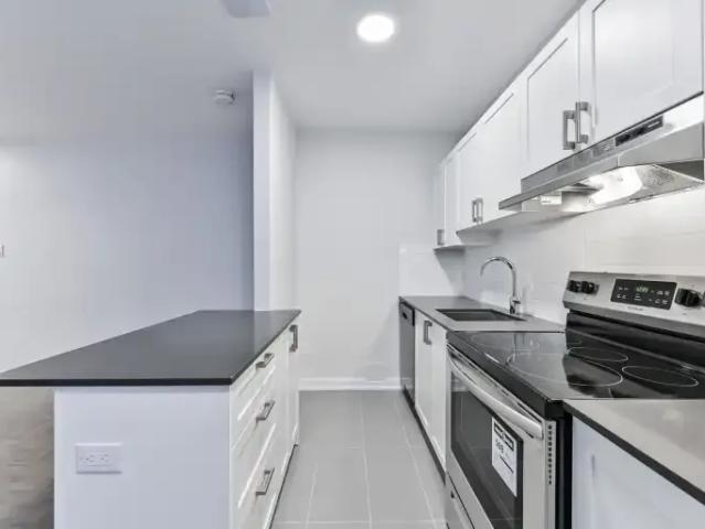 For Rent Apartment Toronto ON DS103594093
