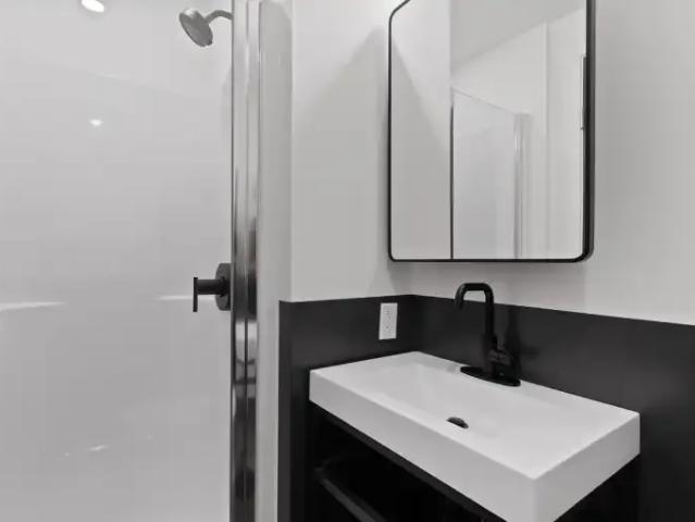 For Rent Apartment Vancouver BC DS100488160