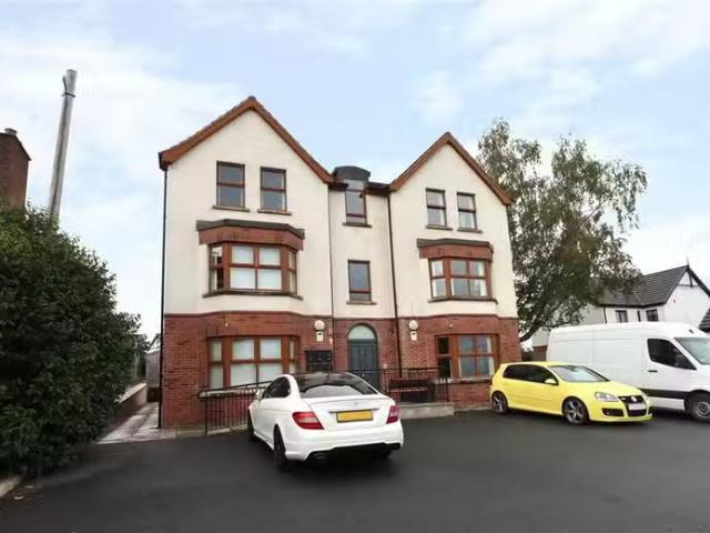 Cozy Apt 4, 58 Old Dundonald Road